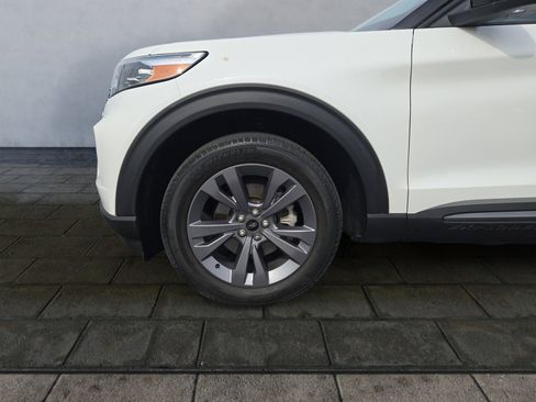 Certified 2023 Ford Explorer XLT w/ Equipment Group 202A AWD/4WD image 26