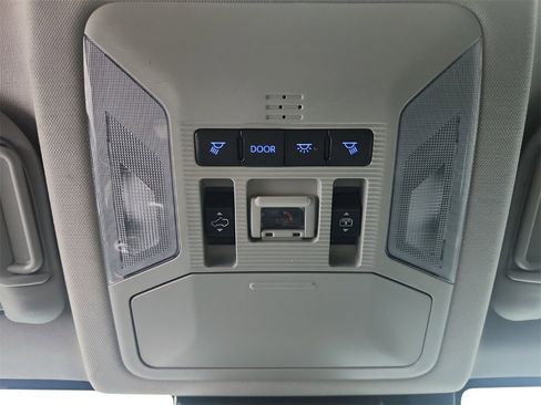 Used 2022 Toyota RAV4 Limited image 38