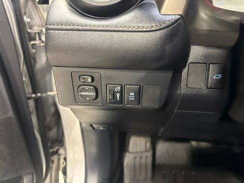 Used 2013 Toyota RAV4 Limited FWD image 13