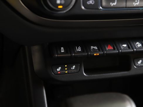 Used 2021 Chevrolet Colorado Z71 w/ Safety Package image 19