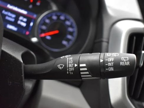 Used 2023 GMC Terrain SLT FWD image 27