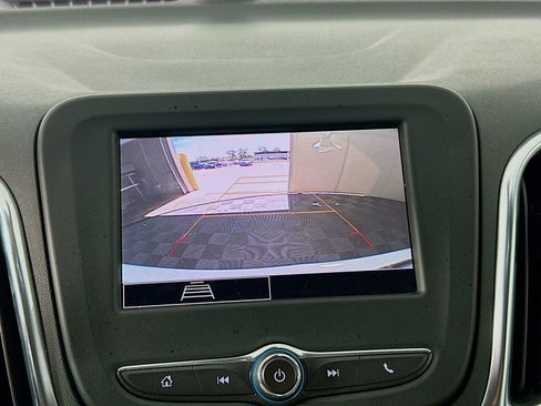 Used 2023 Chevrolet Equinox LT FWD image 13