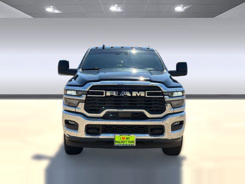 Used 2025 RAM 2500 Tradesman w/ Chrome Appearance Group AWD/4WD image 6