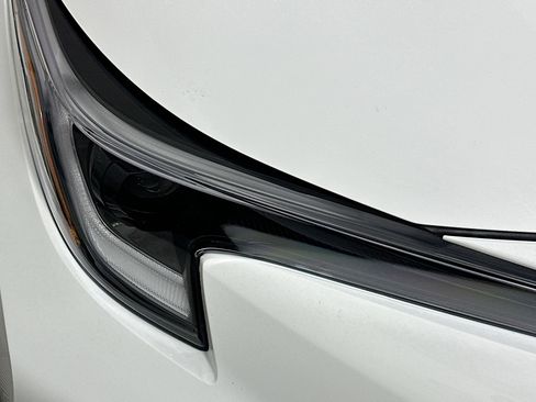 Used 2026 Toyota Corolla SE FWD image 9