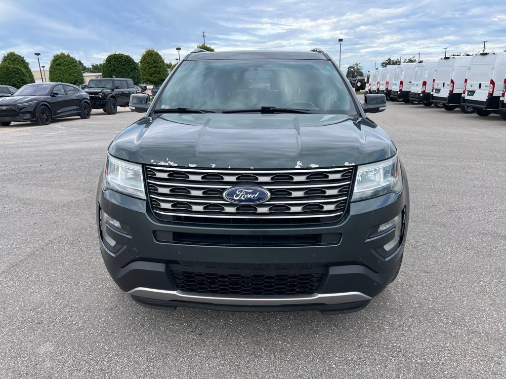 Used 2016 Ford Explorer XLT w/ Equipment Group 202A AWD/4WD image 7