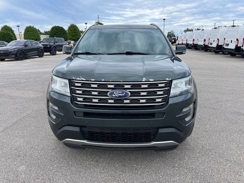 Used 2016 Ford Explorer XLT w/ Equipment Group 202A AWD/4WD image 7
