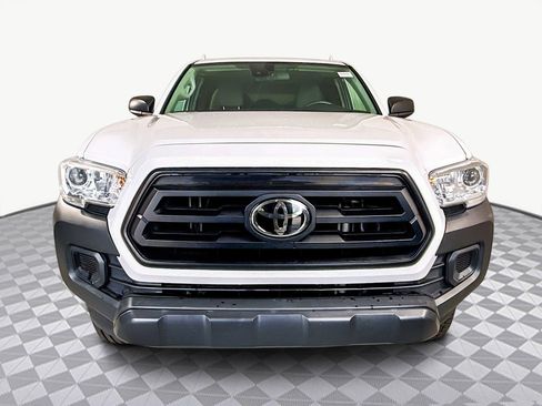 Used 2022 Toyota Tacoma SR image 2