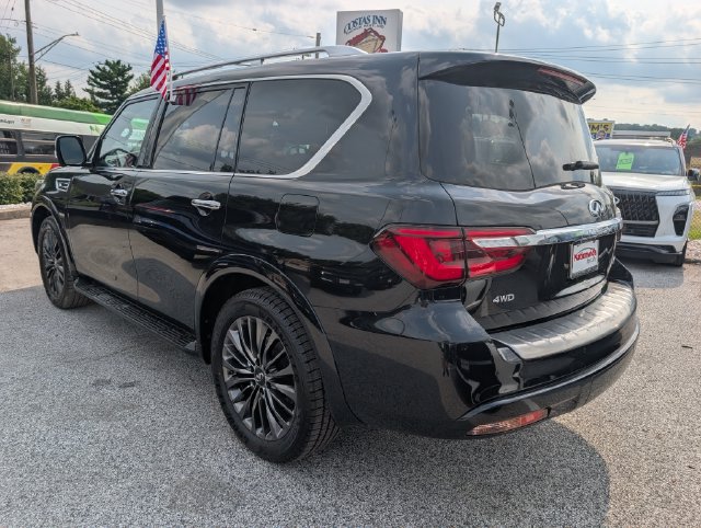 Used 2023 INFINITI QX80 Sensory w/ Cargo Package AWD/4WD image 3