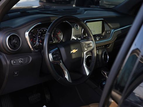 Used 2019 Chevrolet Blazer Premier w/ Sun and Wheels Package image 6