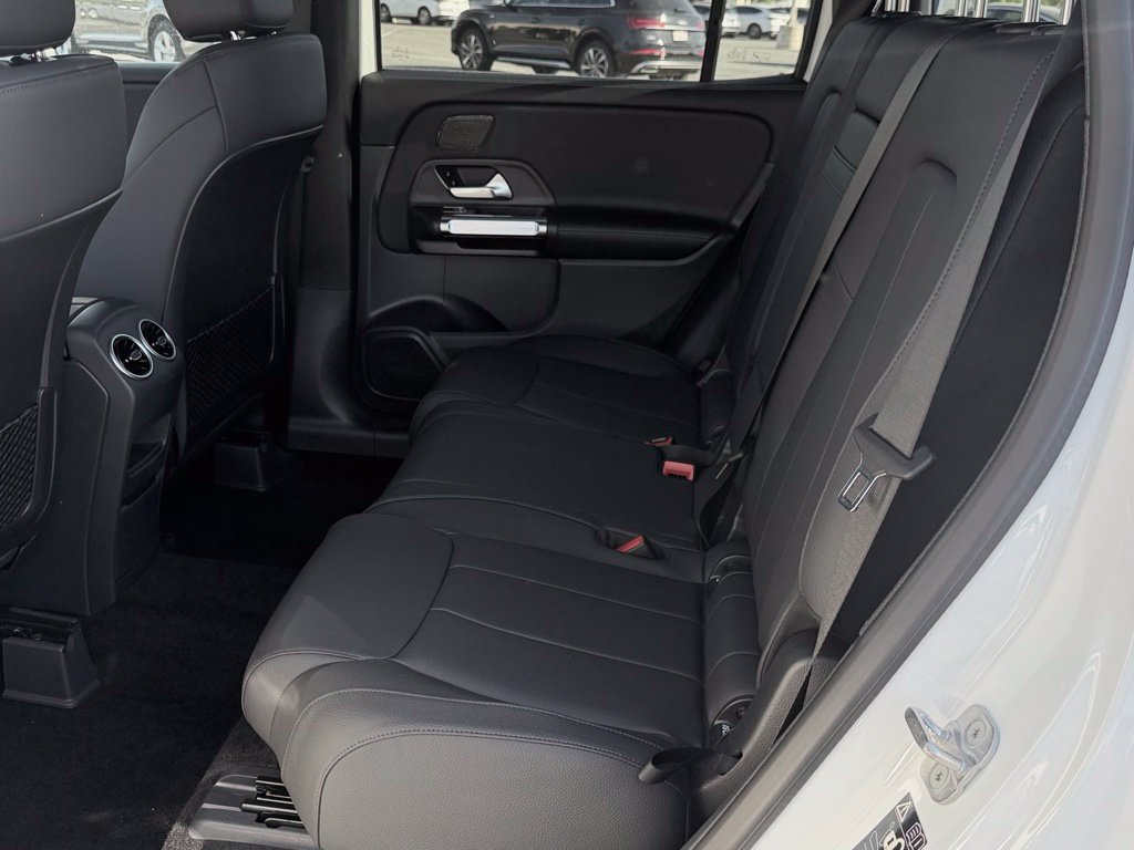 New 2026 Mercedes-Benz GLB 250 image 31