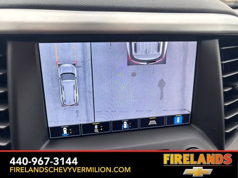 Certified 2023 GMC Acadia SLT w/ Technology Package image 30