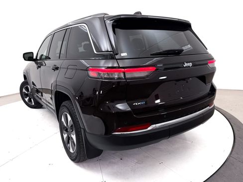 Used 2022 Jeep Grand Cherokee Limited 4xe w/ MOPAR Finishing Package AWD/4WD image 9
