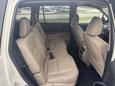 Used 2017 Honda Pilot Touring image 14