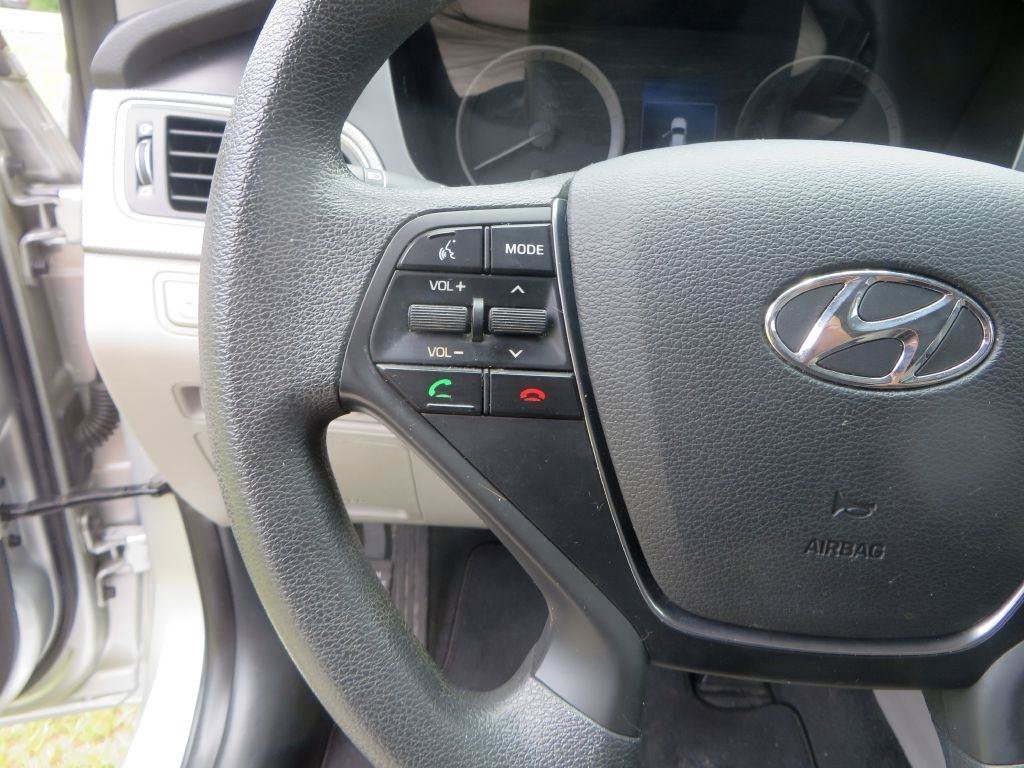 Used 2016 Hyundai Sonata SE FWD image 15