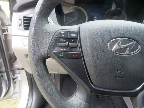 Used 2016 Hyundai Sonata SE FWD image 15