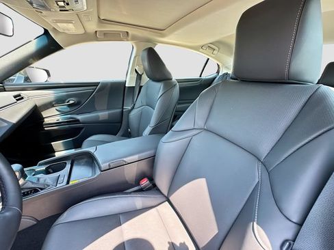 Used 2025 Lexus ES 350 w/ Premium Package FWD image 21