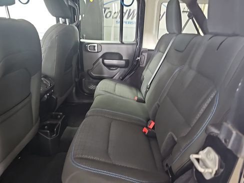 Used 2021 Jeep Wrangler Unlimited Sport AWD/4WD image 17
