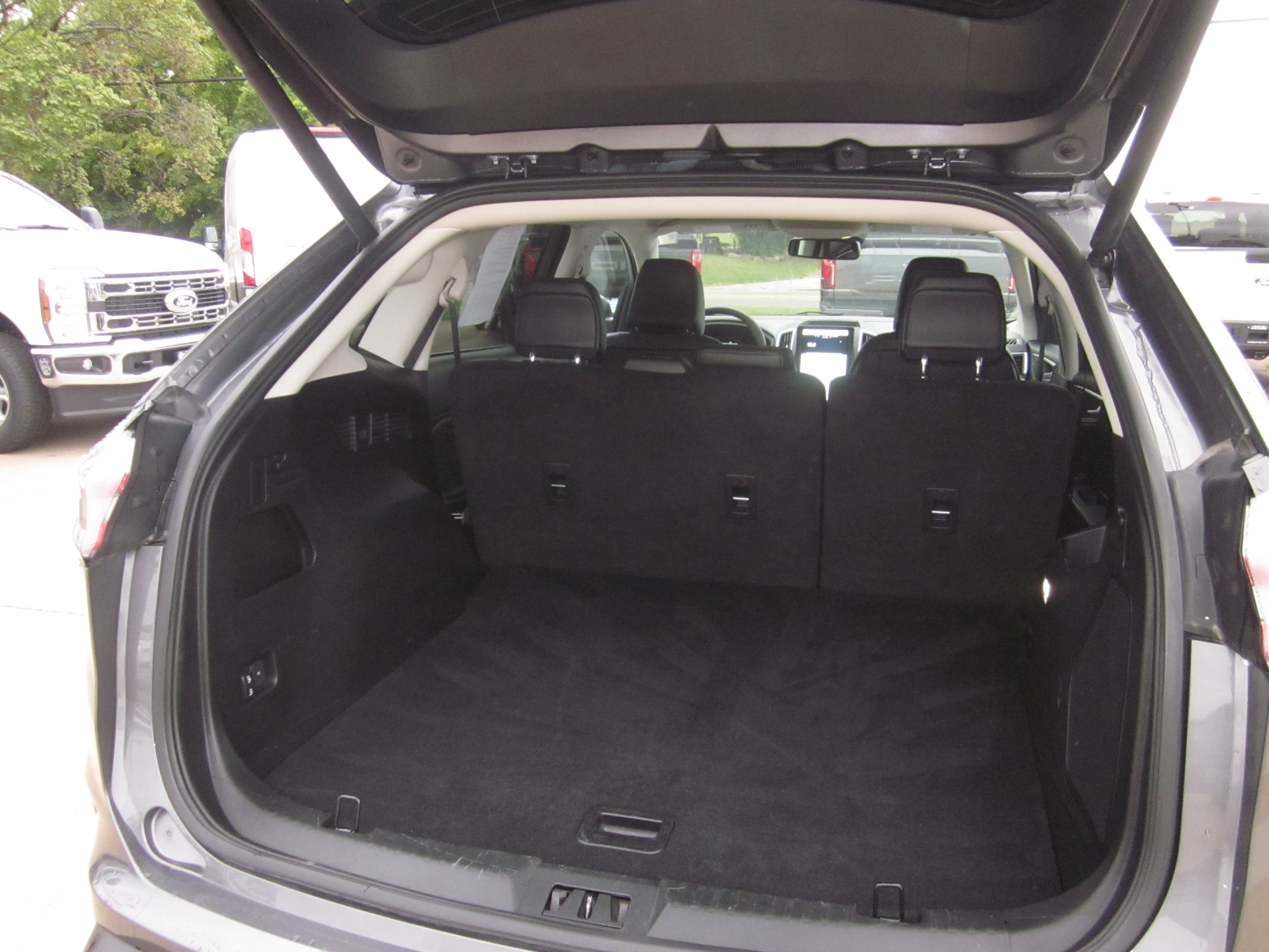 Used 2024 Ford Edge Titanium AWD/4WD image 8