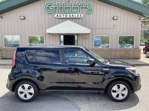 Used 2016 Kia Soul FWD image 1
