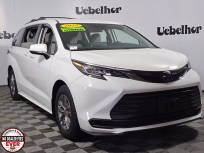 Certified 2023 Toyota Sienna LE