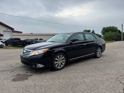 Used 2012 Toyota Avalon Limited FWD image 11