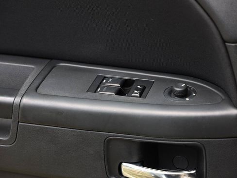Used 2010 Dodge Challenger SE RWD image 36