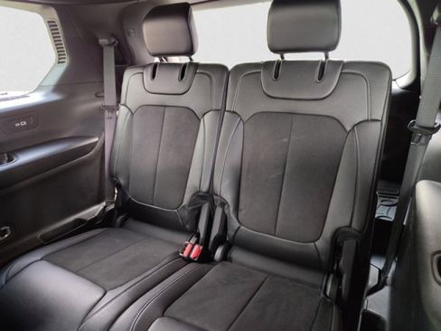 Used 2023 Jeep Grand Cherokee L Laredo AWD/4WD image 18