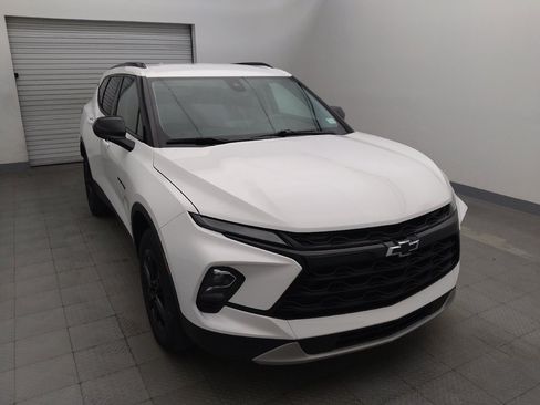 Used 2024 Chevrolet Blazer LT w/ Convenience Package FWD image 14