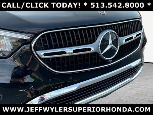Used 2023 Mercedes-Benz GLC 300 4MATIC image 32