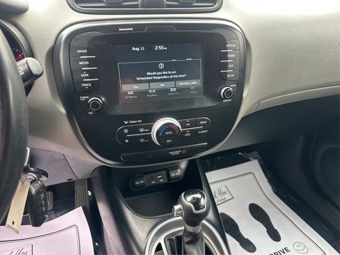 Used 2019 Kia Soul w/ Convenience Package FWD image 23
