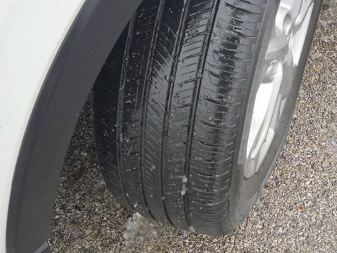 Used 2024 Honda HR-V LX image 11