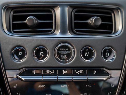 Used 2021 Aston Martin DB11 V8 image 21