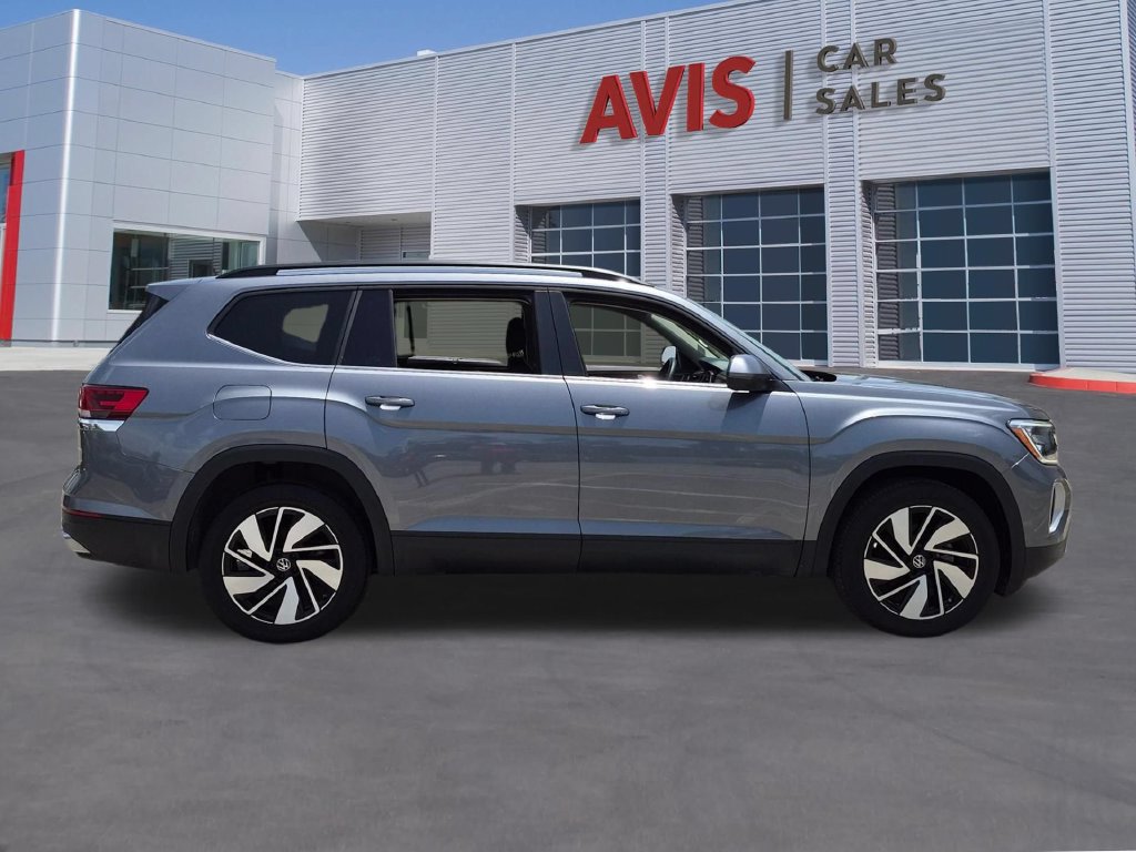 Used 2025 Volkswagen Atlas SE AWD/4WD image 5