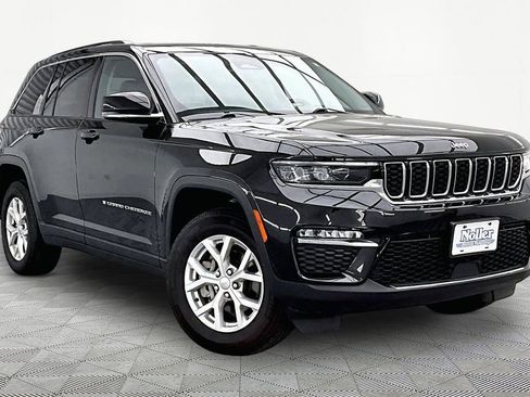 Used 2023 Jeep Grand Cherokee Limited w/ Trailer Tow Prep Group (B) AWD/4WD image 12