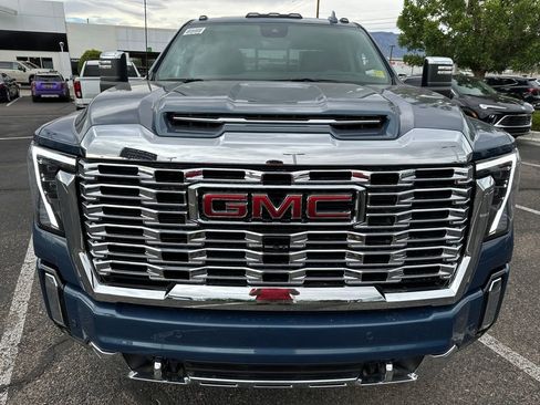 New 2026 GMC Sierra 2500 Denali w/ Denali Reserve Package AWD/4WD image 2