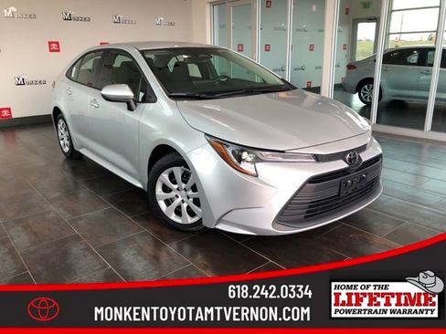 Used 2024 Toyota Corolla LE image 1