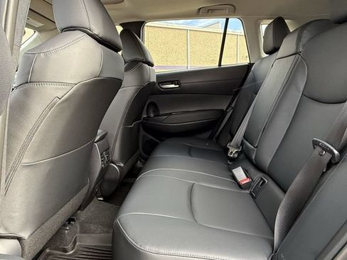 Used 2026 Toyota Corolla Cross XLE w/ Convenience Package FWD image 26