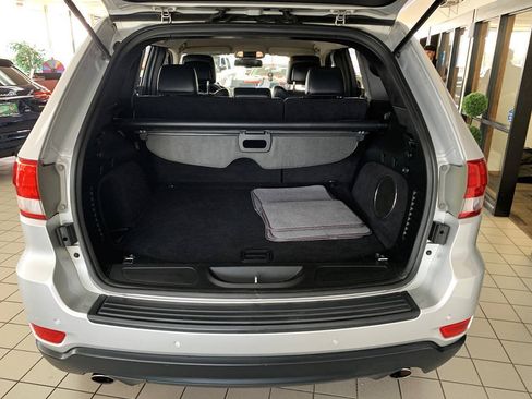 Used 2012 Jeep Grand Cherokee Laredo AWD/4WD image 7