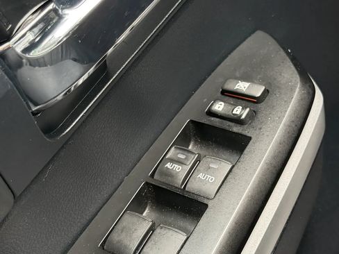 Used 2015 Toyota Tundra Platinum AWD/4WD image 28