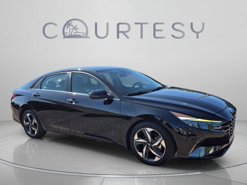 Certified 2023 Hyundai Elantra Limited FWD image 7
