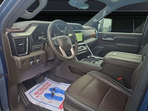 Used 2025 GMC Sierra 3500 Denali w/ Denali Reserve Package AWD/4WD image 5