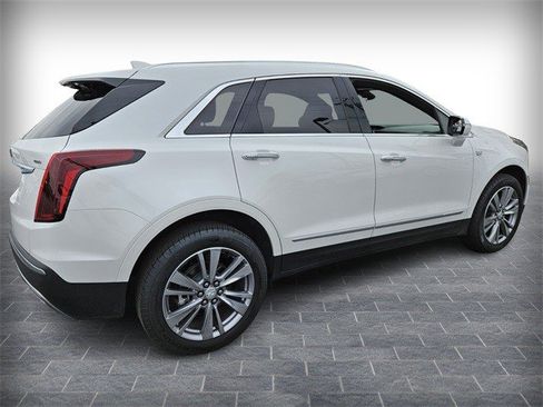 Certified 2025 Cadillac XT5 Premium Luxury image 8