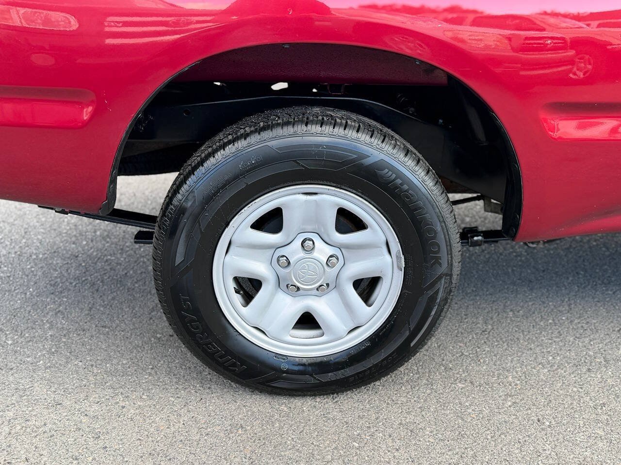 Used 2002 Toyota Tacoma 2WD Regular Cab image 68