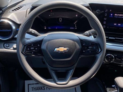Used 2026 Chevrolet Trax LT FWD image 19