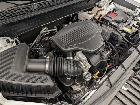 Used 2023 GMC Acadia AT4 AWD/4WD image 39