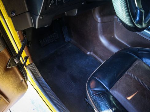 Used 2004 HUMMER H1 4-Door Wagon image 17