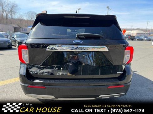 Used 2020 Ford Explorer XLT w/ Equipment Group 202A AWD/4WD image 9