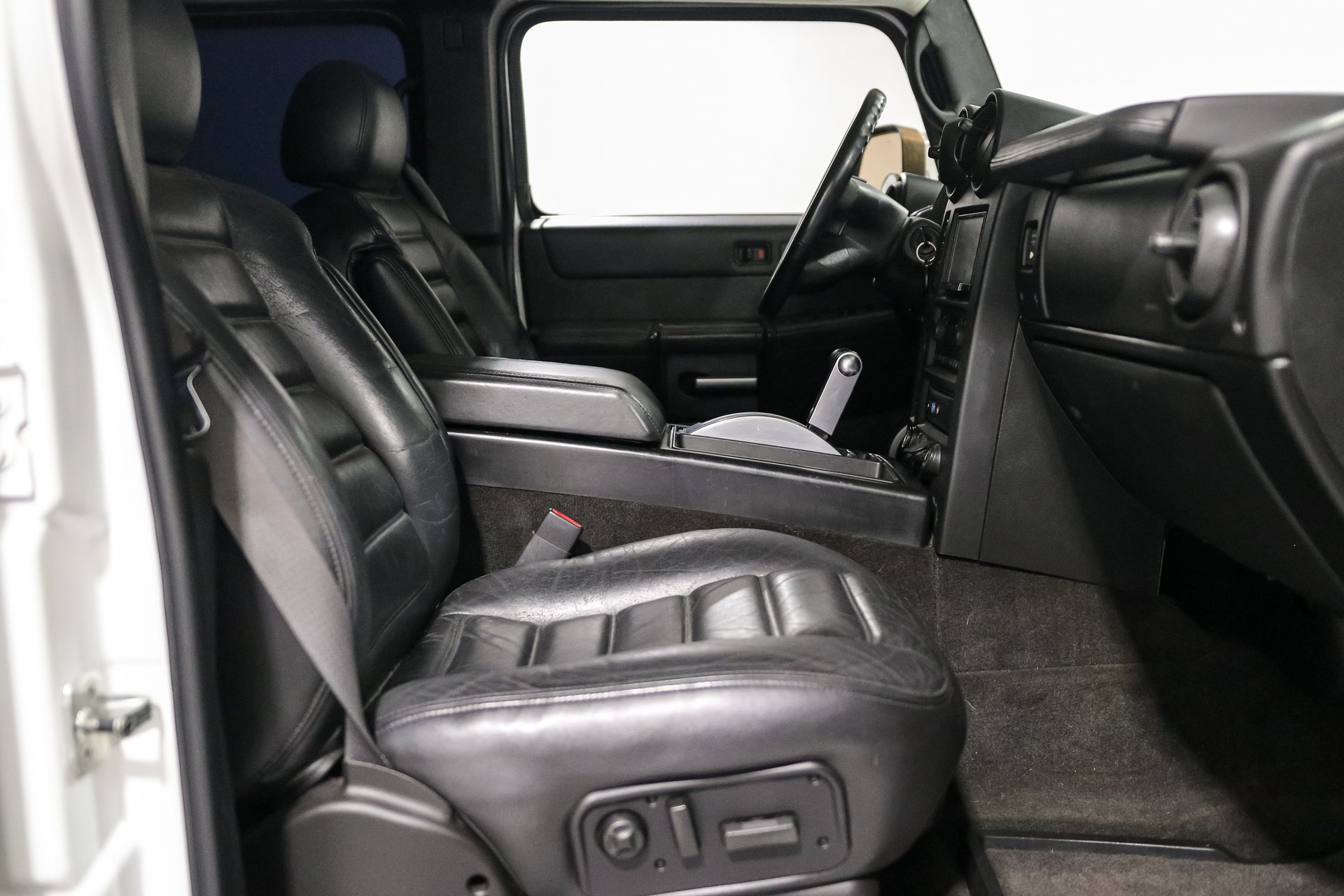 Used 2005 HUMMER H2 w/ Preferred Equipment Group AWD/4WD image 14