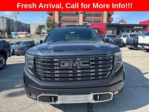 Used 2023 GMC Sierra 1500 Denali Ultimate AWD/4WD image 2