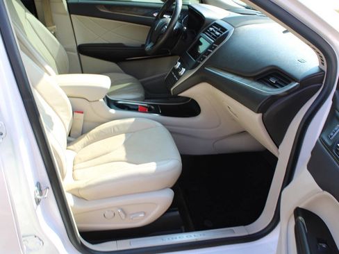 Used 2019 Lincoln MKC Reserve image 76